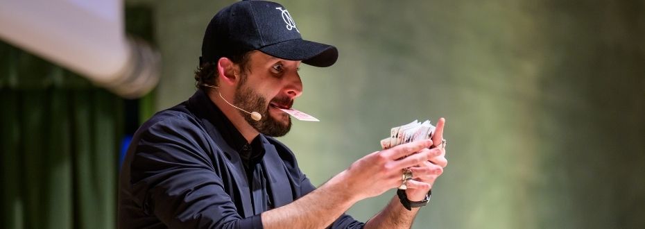 Vols actuar als Premis Zapping?